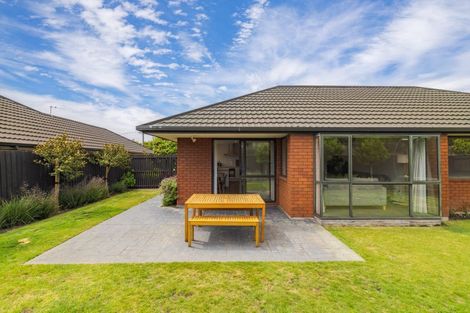 Photo of property in 15 Farquhars Road, Redwood, Christchurch, 8051