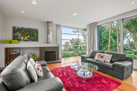 Photo of property in 11a Shearer Drive, Oakura, 4314