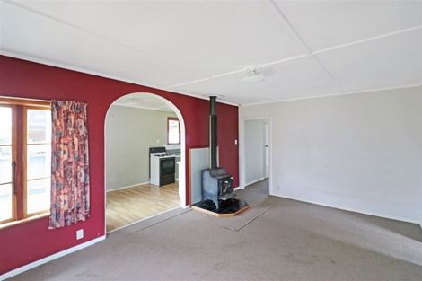 Photo of property in 10 Victor Street, Dannevirke, 4930
