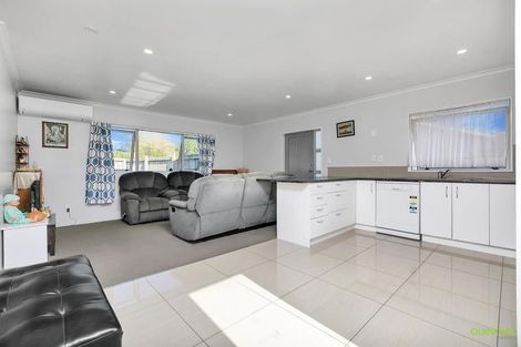 Photo of property in 469 Swanson Road, Ranui, Auckland, 0612