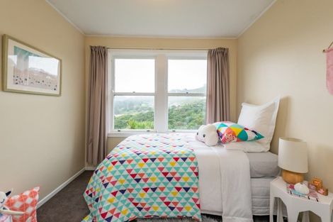 Photo of property in 19 Montgomery Avenue, Karori, Wellington, 6012