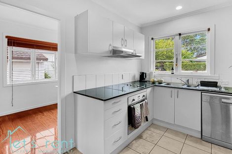 Photo of property in 16 Nolan Road, Greenlane, Auckland, 1051
