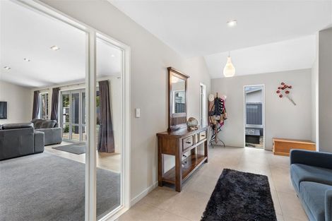 Photo of property in 7 Corsican Grove, Parklands, Christchurch, 8083