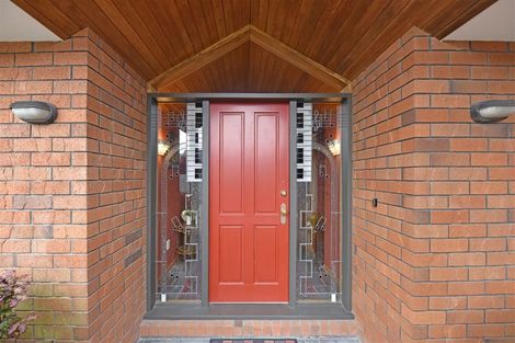 Photo of property in 16 Claverley Gardens, Avonhead, Christchurch, 8042