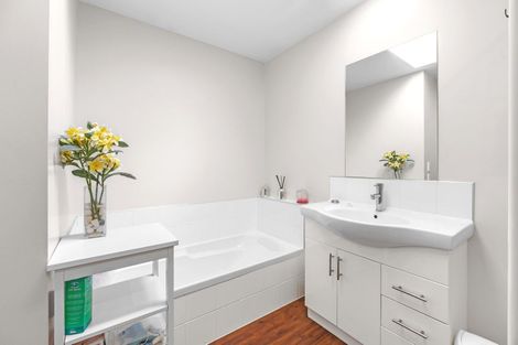 Photo of property in 2/14 London Street, Richmond, Christchurch, 8013