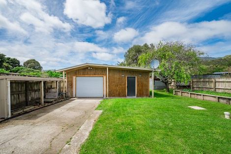 Photo of property in 9 Clarkes Crescent, Paekakariki, 5034