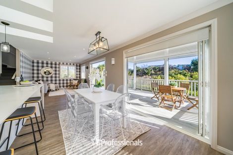 Photo of property in 14 Ronald Scott Grove, Riverstone Terraces, Upper Hutt, 5018