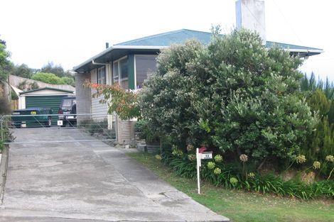 Photo of property in 12 Cara Crescent, Paparangi, Wellington, 6037