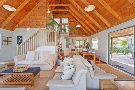 Photo of property in 12 Cathedral Court, Hahei, Whitianga, 3591