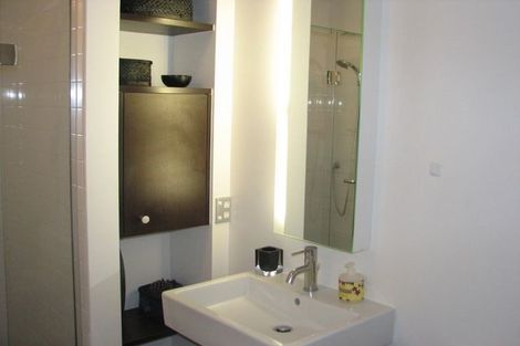 Photo of property in Montreaux Apartments, 4k/164 The Terrace, Wellington Central, Wellington, 6011