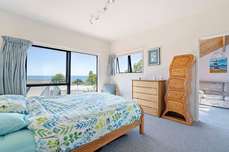 Photo of property in 15 Park Rise, Campbells Bay, Auckland, 0630