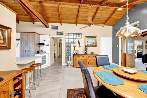 Photo of property in 50 Leslie Street, Waitara, 4320