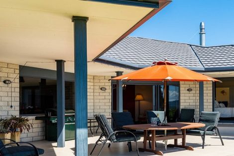 Photo of property in 2 Coastview Lane, Mangawhai, 0975