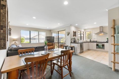 Photo of property in 1 Malta Crescent, Katikati, 3129