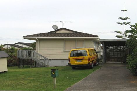 Photo of property in 2 Hanson Place, West Harbour, Auckland, 0618