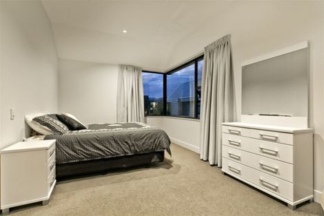 Photo of property in 8 Hastings Street, Hobsonville, Auckland, 0616