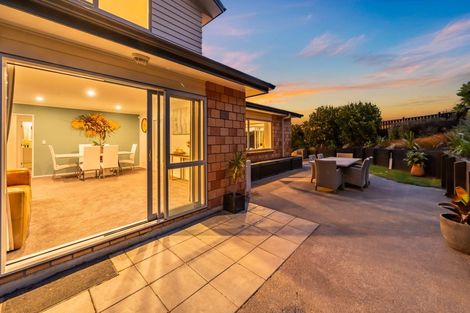 Photo of property in 17 Sumner Terrace, Aotea, Porirua, 5024