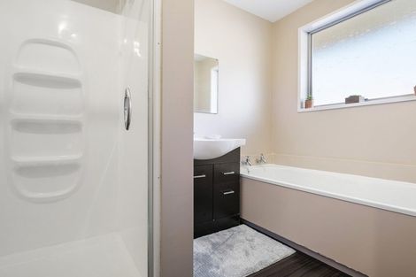 Photo of property in 2/12 Shannon Place, Belfast, Christchurch, 8051