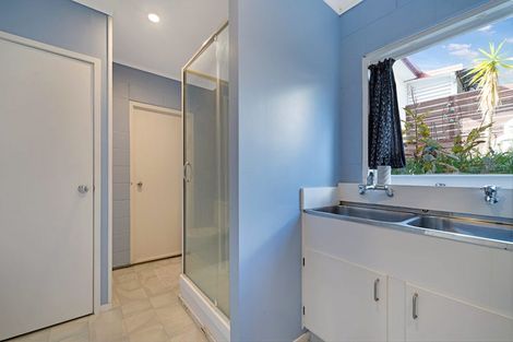 Photo of property in 4 Seakens Way, Glen Eden, Auckland, 0602