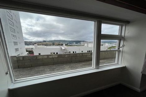 Photo of property in 35 Roxburgh Street, Mount Victoria, Wellington, 6011