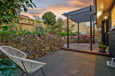 Photo of property in 21 Cannon Hill Crescent, Mount Pleasant, Christchurch, 8081