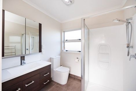 Photo of property in 9 Lorenzo Place, Kelvin Grove, Palmerston North, 4414