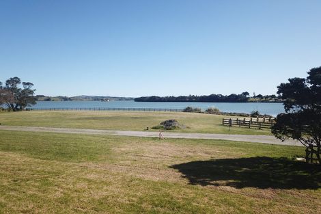 Photo of property in 17 Goble Road, Clarks Beach, 2679