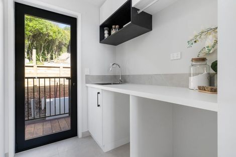 Photo of property in 307a Mount Pleasant Road, Mount Pleasant, Christchurch, 8081