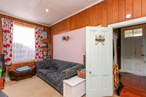 Photo of property in 63 Queen Street, Waitara, 4320