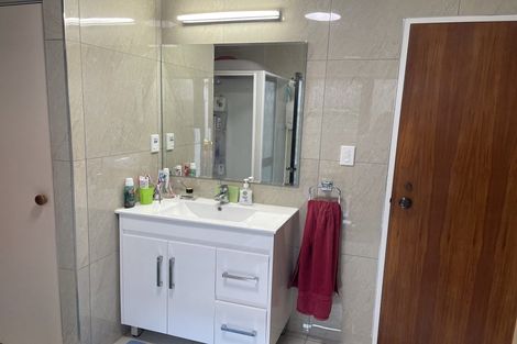 Photo of property in 2/4 Calluna Crescent, Totara Heights, Auckland, 2105