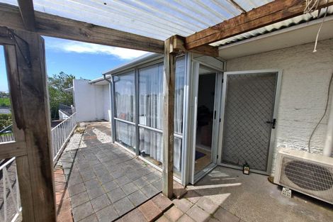 Photo of property in 1/183 Seaview Road, Westown, New Plymouth, 4310