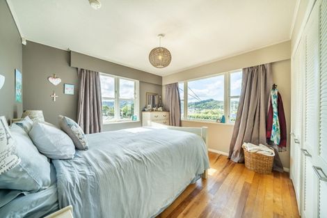 Photo of property in 121 Wainuiomata Road, Wainuiomata, Lower Hutt, 5014