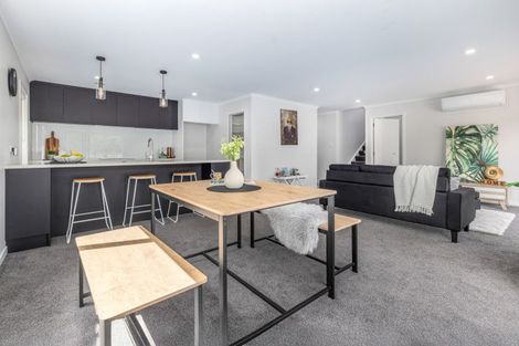 Photo of property in 1a Te Reinga View, Tawa, Wellington, 5028