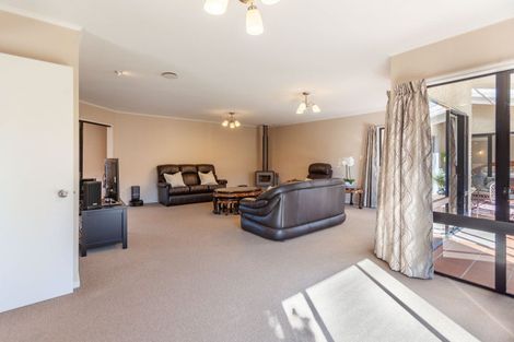 Photo of property in 6 Bishops Close, Greenmeadows, Napier, 4112