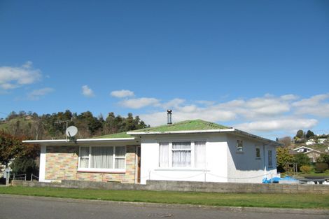 Photo of property in 8 Goldfinch Street, Taihape, 4720