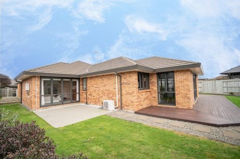 Photo of property in 4 Manhattan Court, Kelvin Grove, Palmerston North, 4414