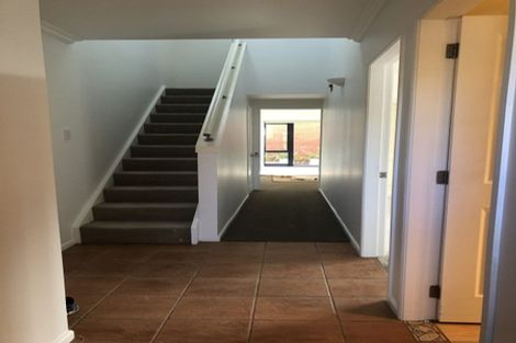 Photo of property in 18 Futuna Close, Karori, Wellington, 6012