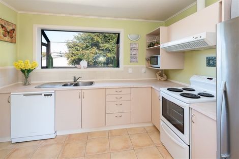 Photo of property in 105 Ridge Road, Howick, Auckland, 2014