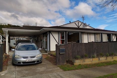 Photo of property in 2/52 Gemstone Drive, Birchville, Upper Hutt, 5018