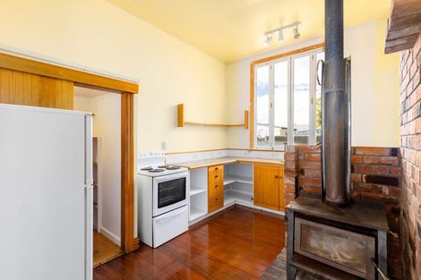 Photo of property in 13 Hawkhurst Road, Lyttelton, 8082