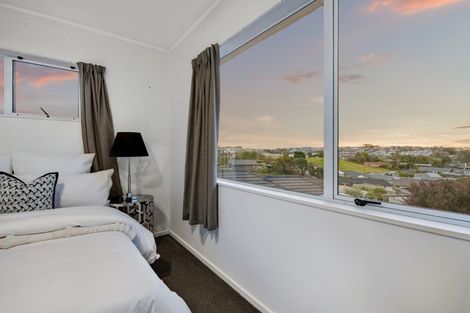 Photo of property in 1 Weka Close, Red Beach, 0932