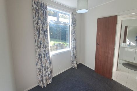 Photo of property in 5 Mulberry Street, Maungaraki, Lower Hutt, 5010