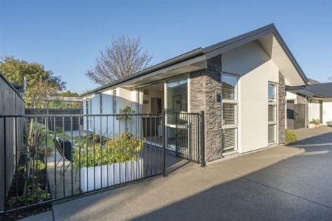 Photo of property in 2/352 Ilam Road, Bryndwr, Christchurch, 8053