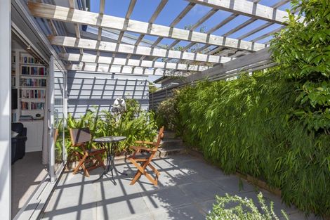 Photo of property in 5 Newry Road, Raumati Beach, Paraparaumu, 5032