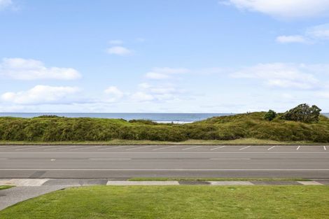 Photo of property in 129b Marine Parade, Mount Maunganui, 3116