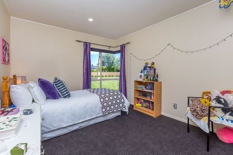 Photo of property in 25 Sunny Crescent, Huapai, Kumeu, 0810