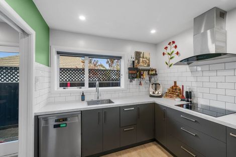 Photo of property in 41 Liverton Crescent, Bishopdale, Christchurch, 8053