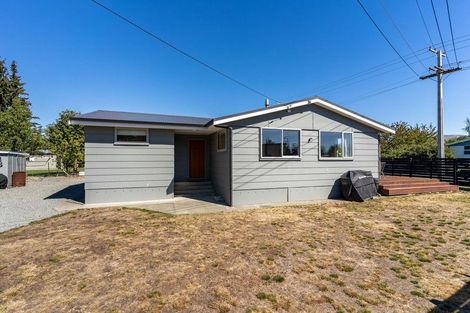 Photo of property in 43 Jollie Road, Twizel, 7901