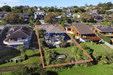 Photo of property in 17 Bayside Drive, Browns Bay, Auckland, 0630