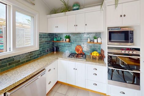 Photo of property in 112 Kahukura Avenue, Waitarere Beach, Levin, 5510